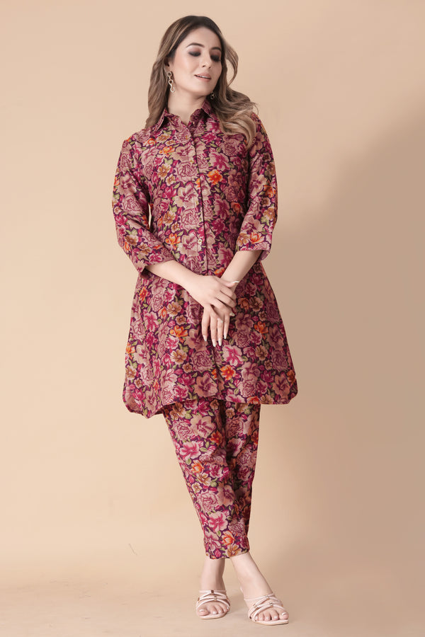 Women Floral Printed Regular Kurti with Trousers