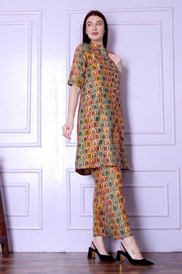 Women Printed Regular Kurti with Trousers Plazzo