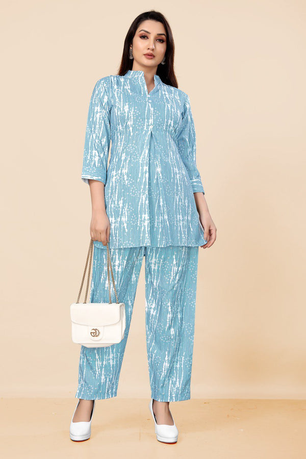 Women Printed Regular Kurti with Trousers