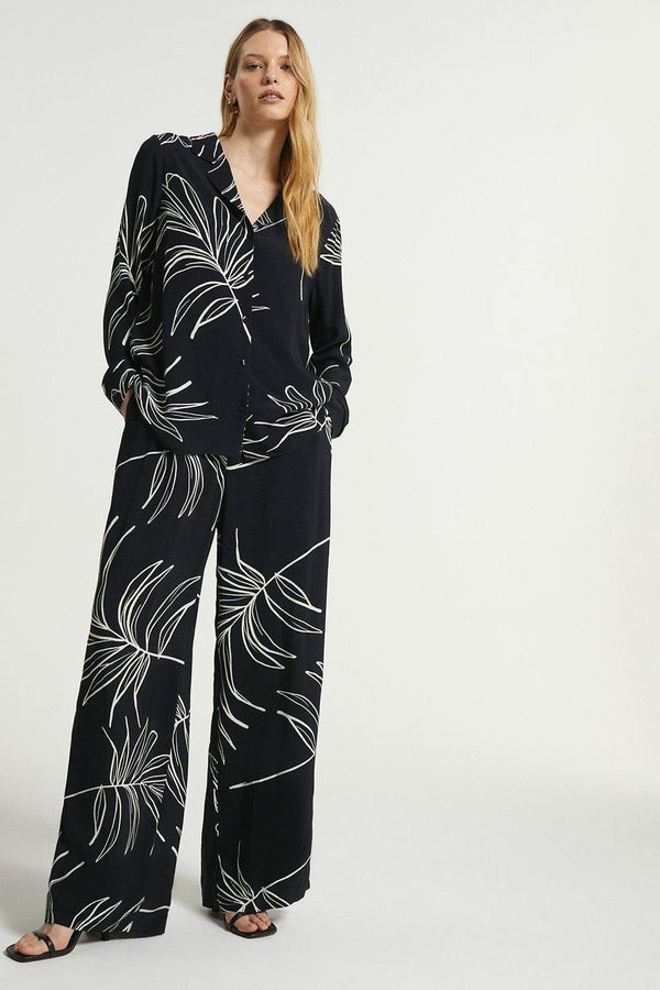 Women Leaf Printed Regular Shirt with Trousers Plazzo