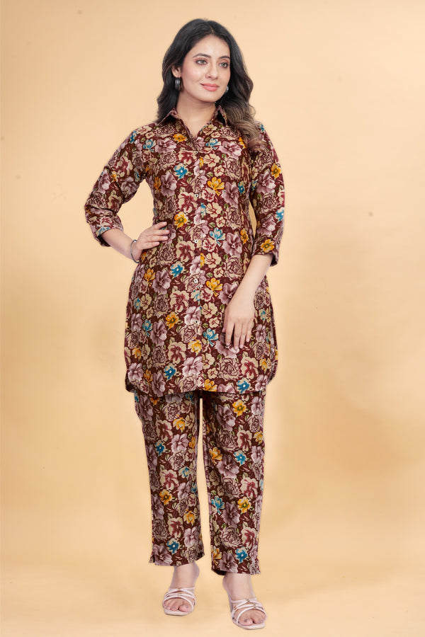 Women Floral Printed Regular Kurti with Trousers